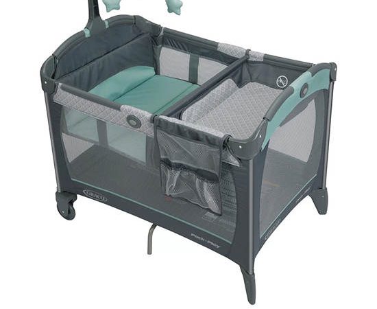 GRACO Pack And Play Change & Carry Manor